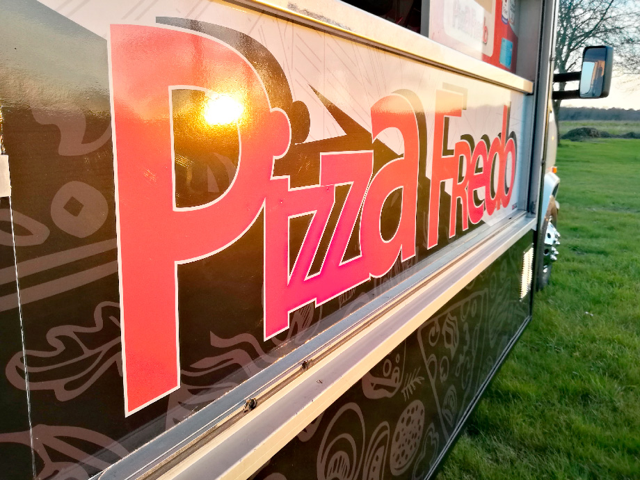 Logo Pizza Fredo